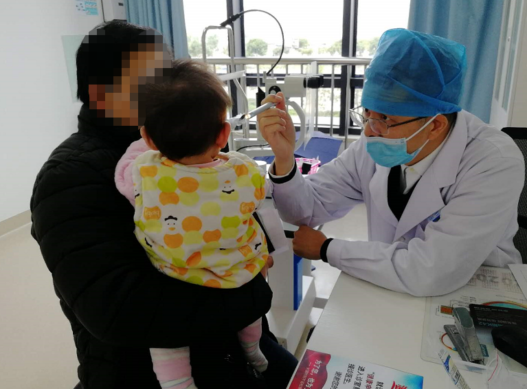 白內障手術治療