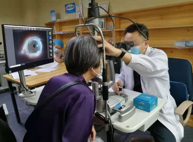 白內(nèi)障手術